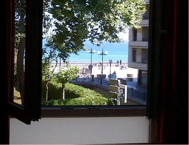 Hotel Ekia Pentsioa Zarautz Penzion